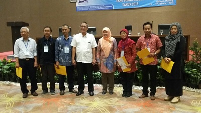 Dr. Hj.MUDAWAMAH, M.Si SABET PENGHARGAAN SEBAGAI PENAMPIL TERBAIK HASIL RISET PUPT