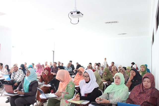 KLINIK PENYUSUNAN PROPOSAL PENELITIAN DAN PENGABDIAN MASYARAKAT OLEH LPPM