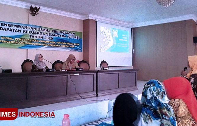 Kepala Lab PHC Unisma Malang Beri Materi Makanan Halal dan Haram