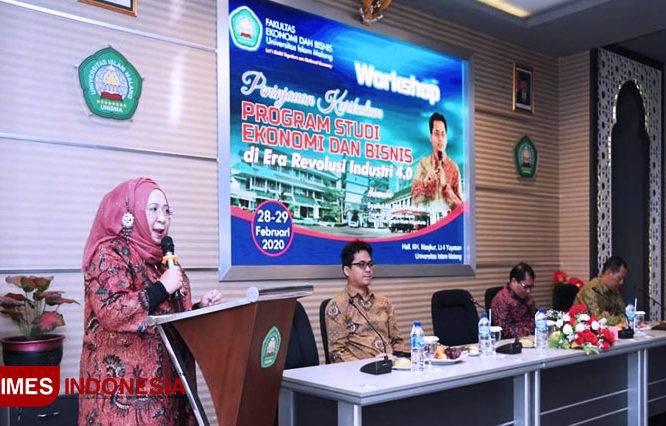 Penuhi Tuntutan Revolusi Industri 4.0 FEB Unisma Malang Gelar Workshop Peninjauan Kurikulum