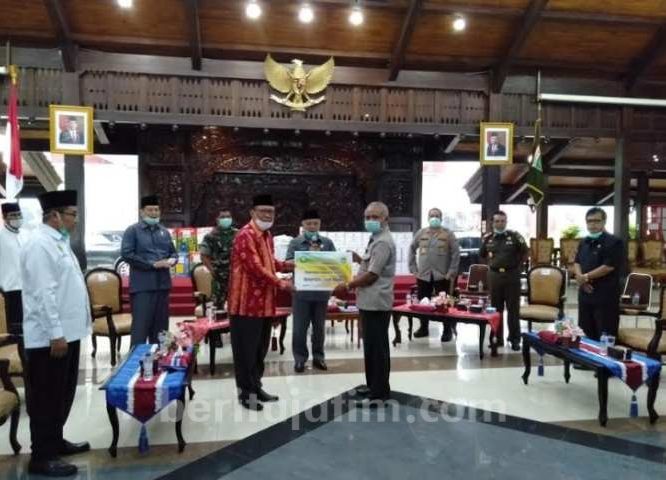 Unisma Sumbang Bahan Pokok untuk Warga Kabupaten Malang