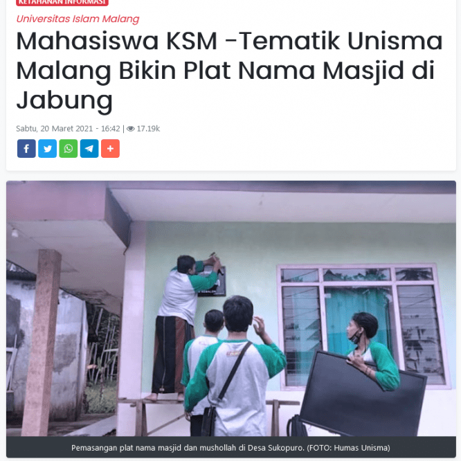 Mahasiswa KSM -Tematik Unisma Malang Bikin Plat Nama Masjid di Jabung