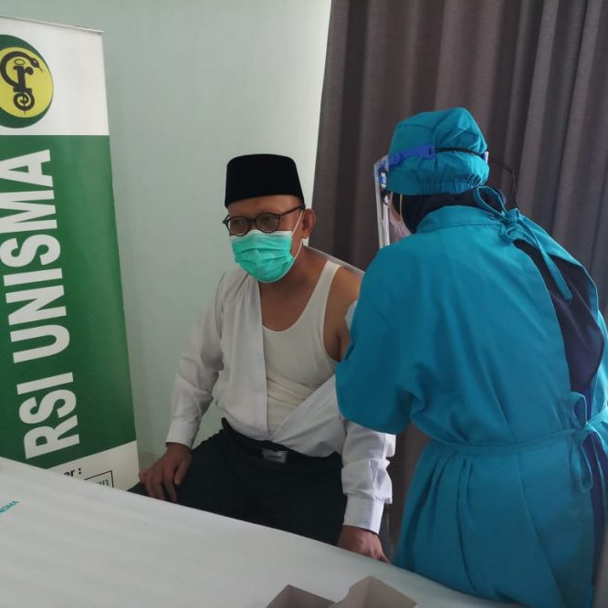 جامعة مالانج الإسلامية تكمل المرحلة الثانية من التطعيم